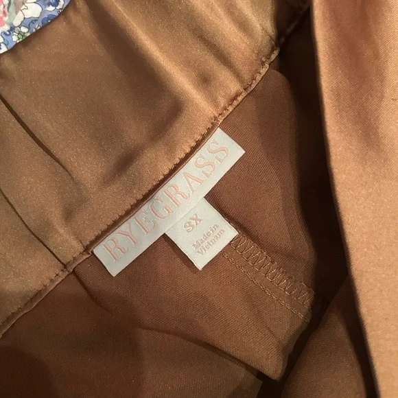 NWT Ryegrass Satin Cropped Ankle Pants - Picture 5 of 5